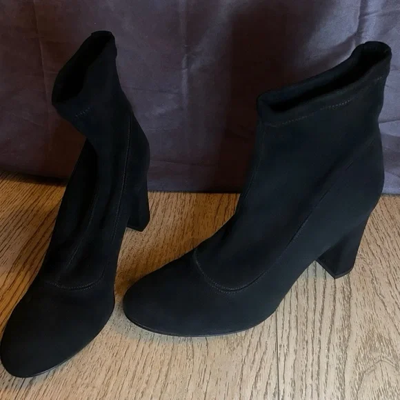 Barney’s New York Vero Cuoio Black Suede Boots (38.5) - Picture 8 of 13